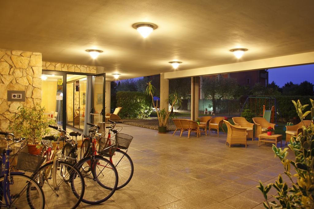 Residence Spiaggia D'Oro Desenzano del Garda Kültér fotó