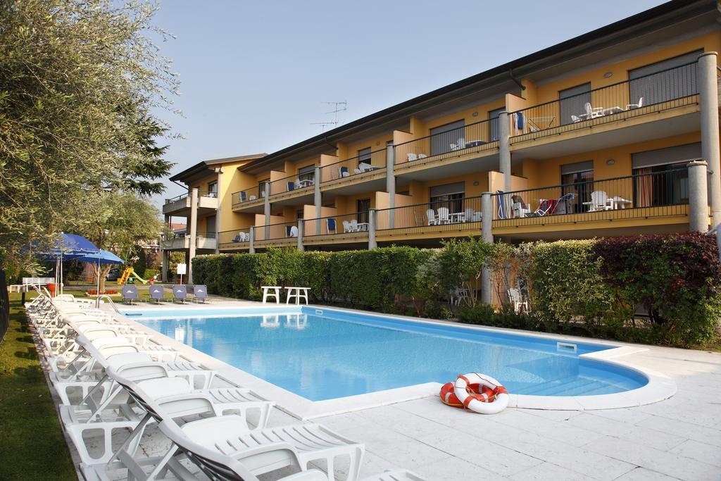 Residence Spiaggia D'Oro Desenzano del Garda Kültér fotó